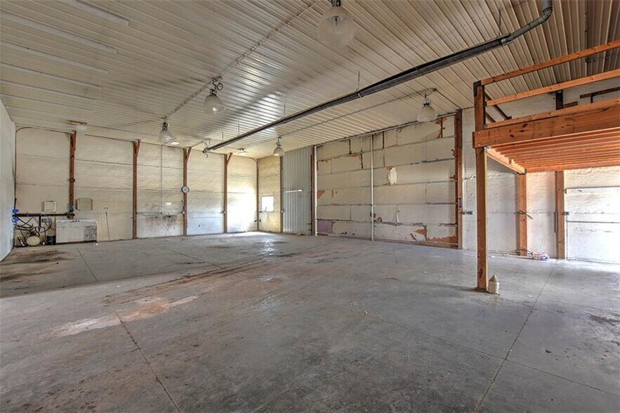 More Photos Of 1601 IL-128, Bethany Industrial For Sale