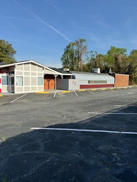 More Photos Of 534 Hwy 70 SW, Hickory Restaurant For Sale