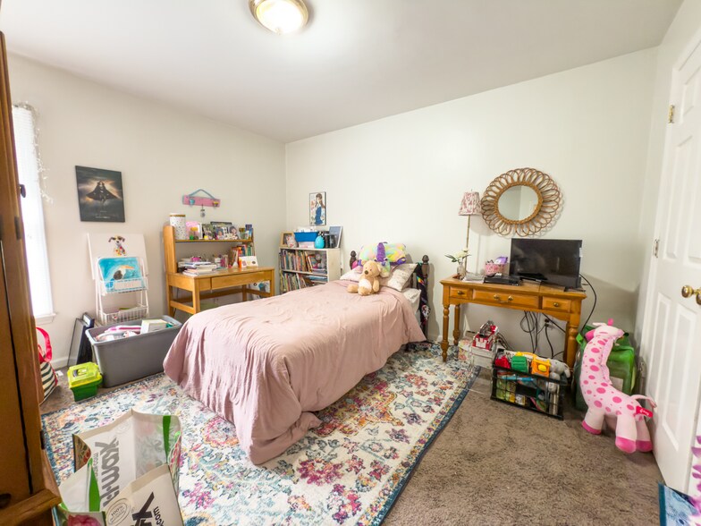 More Photos Of 5522 Crestwood Dr, Cave Spring Multifamily For Sale