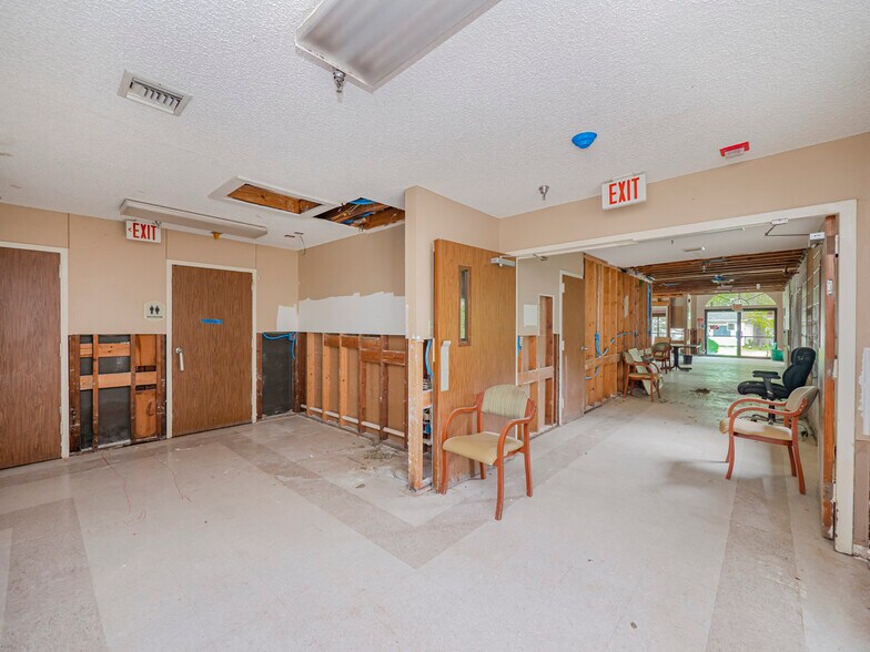 More Photos Of 700 Dyer St, Rockdale Healthcare For Sale