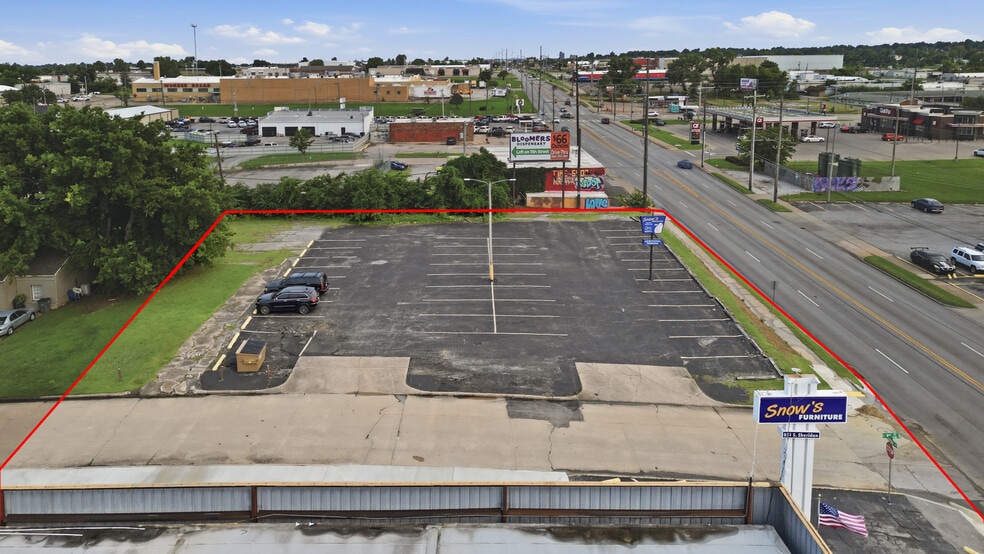 More Photos Of 851 S Sheridan Rd, Tulsa Freestanding For Sale