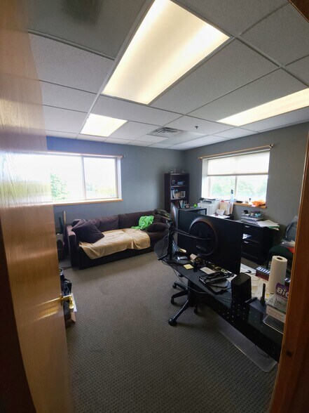 More Photos Of 504 W 69th St, Loveland Warehouse For Sale