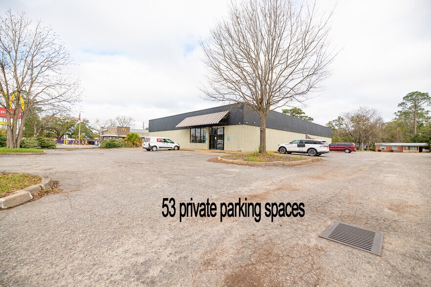 More Photos Of 1503 E Shotwell St, Bainbridge Storefront Retail Office For Sale