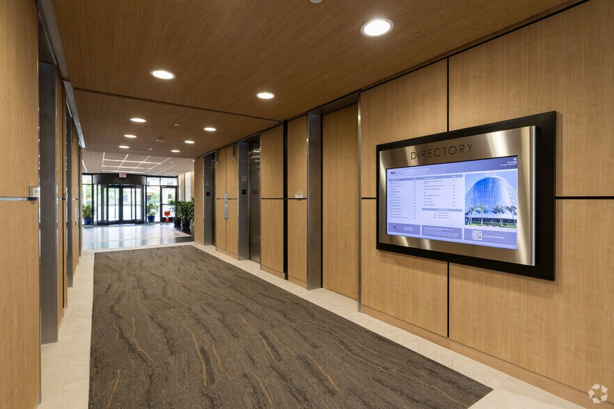 More Photos Of 5201 W Kennedy Blvd, Tampa Office For Lease