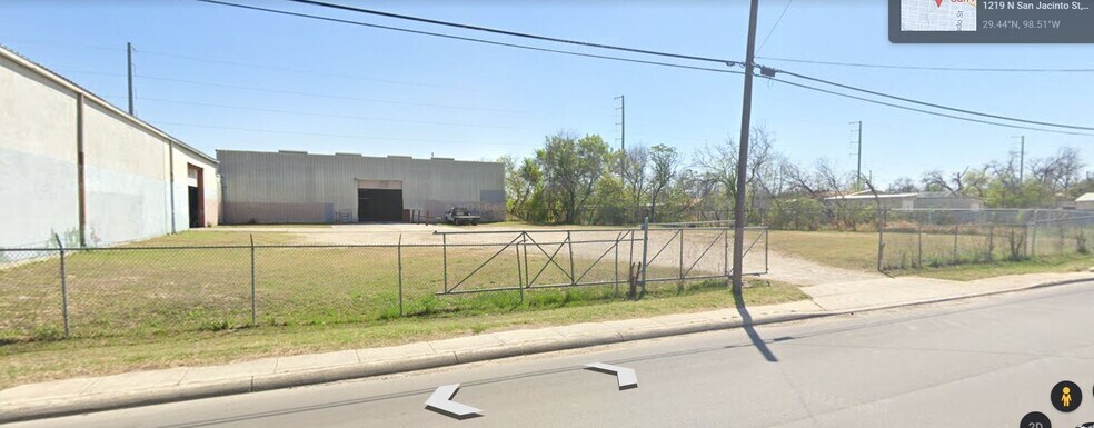 More Photos Of 1602 W Poplar St, San Antonio Warehouse For Lease
