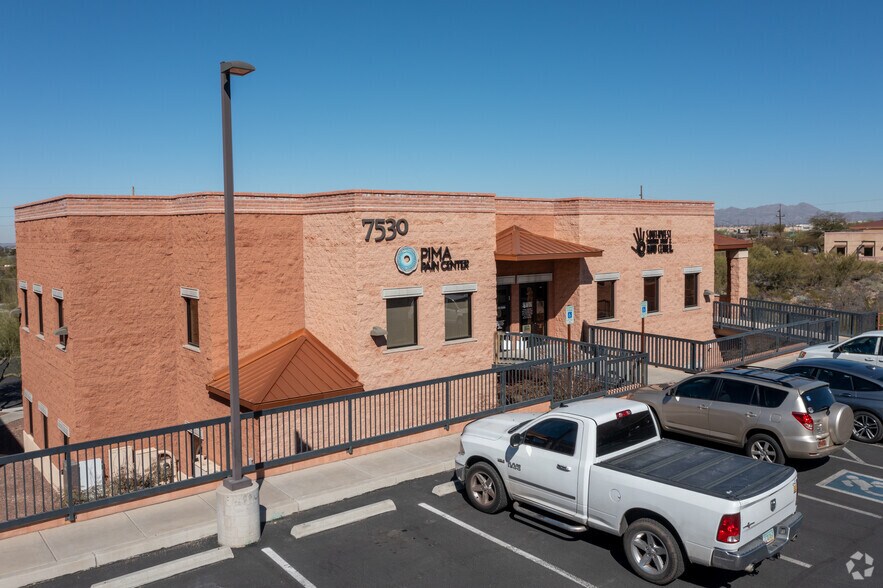 More Photos Of 7490 N Oracle Rd, Tucson Unknown For Lease