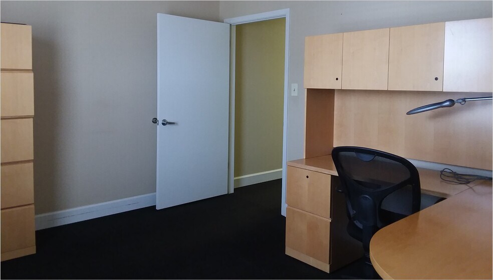 More Photos Of 2109 E Palm Ave, Tampa Loft Creative Space For Lease