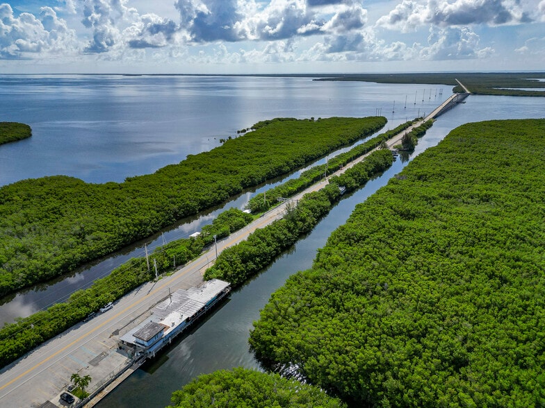 More Photos Of 58000 Card Sound Rd, Key Largo Restaurant For Sale