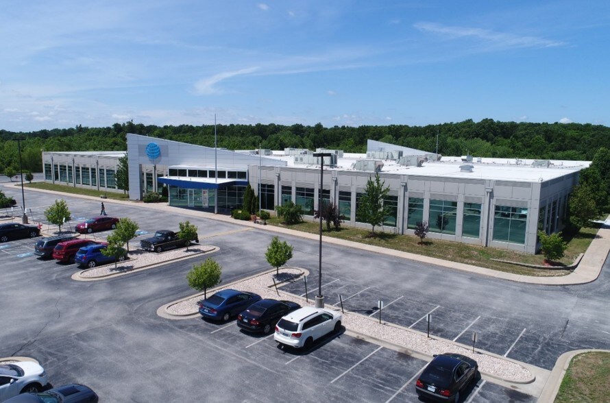 Primary Photo Of 5348 Elmore Ave, Davenport Office For Sale