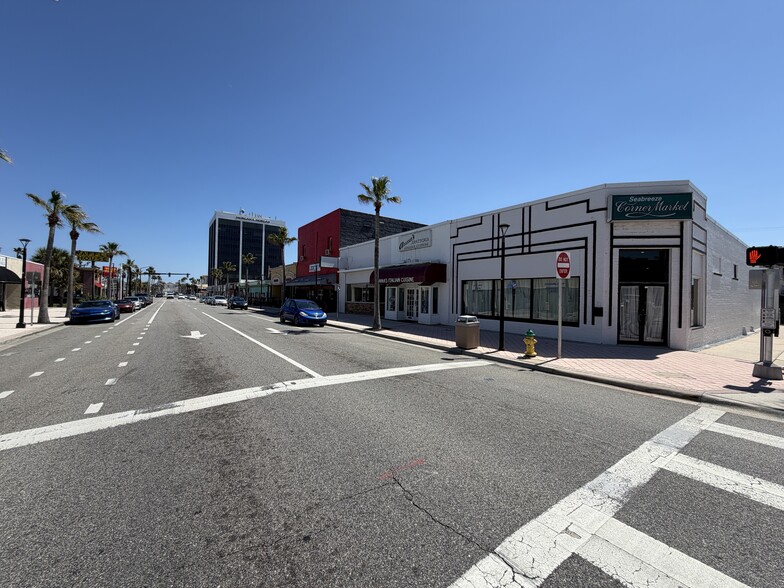 More Photos Of 300-306 Seabreeze Blvd, Daytona Beach Storefront Retail Office For Sale