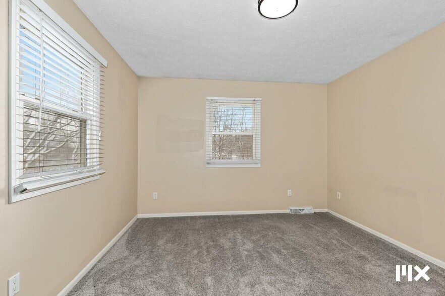 More Photos Of 2535 7th St, Shelbyville Apartments For Sale