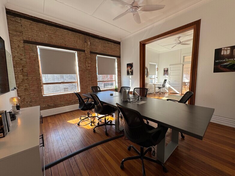 More Photos Of 201 1/2 E Virginia St, McKinney Office For Lease