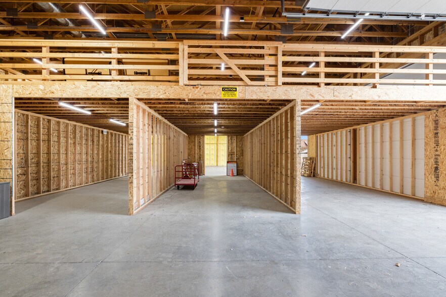 More Photos Of 115 W Wyoming St, Kalispell Warehouse For Lease