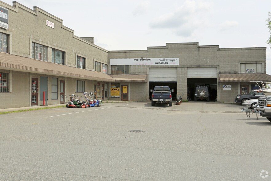 More Photos Of 19295 Enterprise Way, Surrey Service For Lease