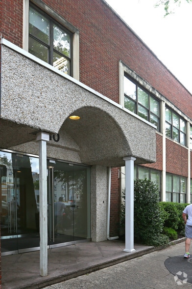 More Photos Of 10 Mitchell Pl, White Plains Office For Lease