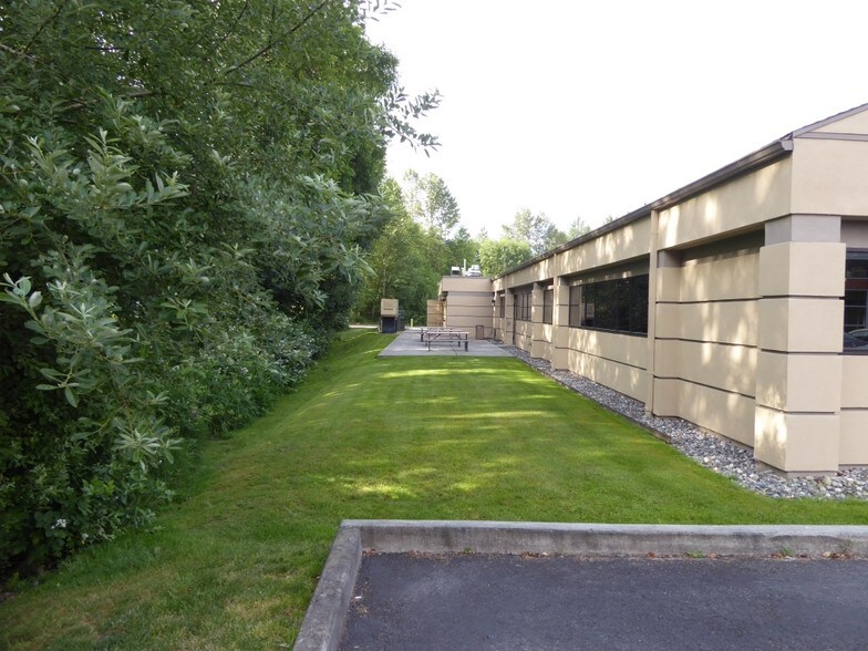 More Photos Of 1500 Continental Pl, Mount Vernon Medical For Lease