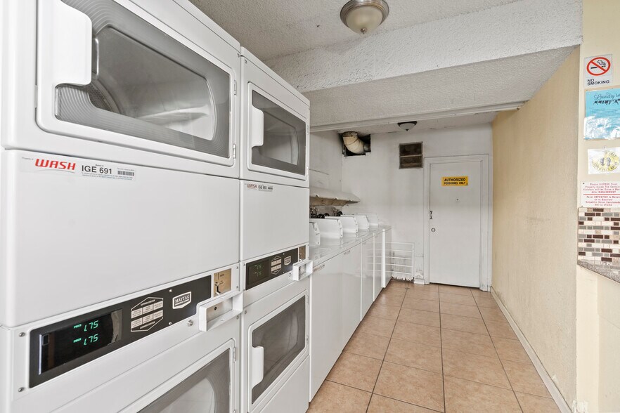 More Photos Of , Canoga Park Multifamily For Sale