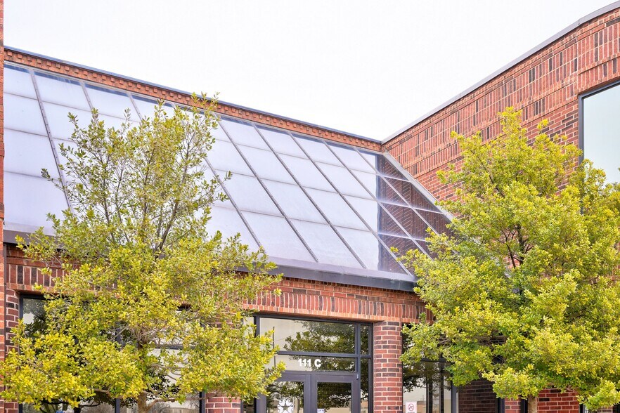 More Photos Of 111 SW C Ave, Lawton Medical For Sale