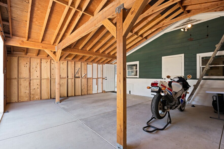 More Photos Of 16166 Sierra Hwy, Santa Clarita Land For Sale