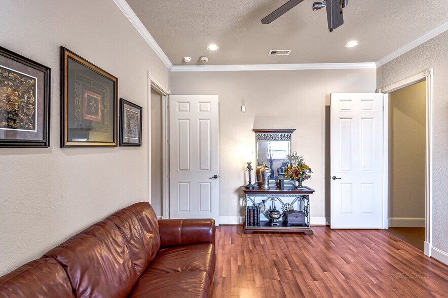 More Photos Of 1846 Snake River Rd, Katy Medical For Lease