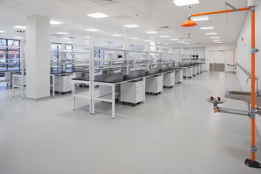 More Photos Of 6200 Seaforth St, Baltimore Flex For Sale