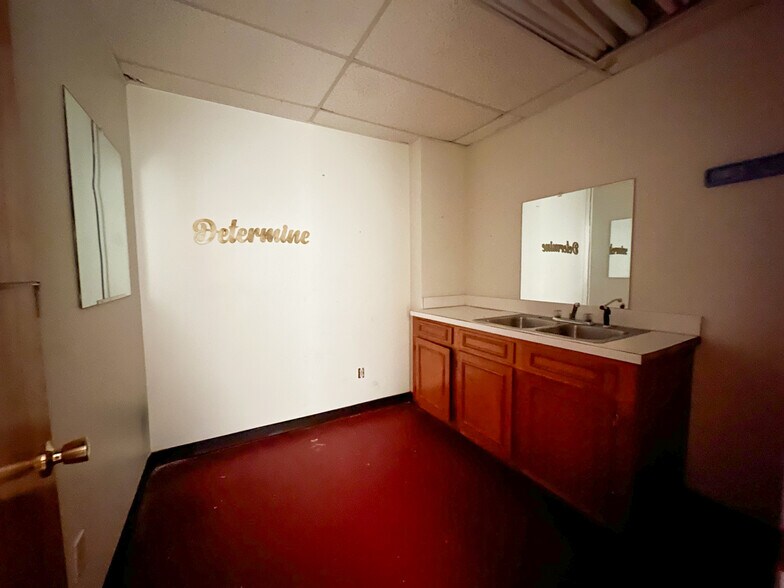 More Photos Of 4666-4678 Broad St, Sumter Restaurant For Sale
