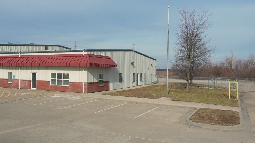 Primary Photo Of 1715 W Commerce Dr, Marshall Service For Sale