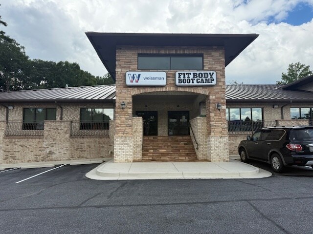 More Photos Of 1344 E Cobb Dr, Marietta Office For Lease