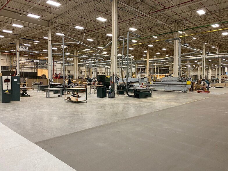 More Photos Of 100 Harbor Dr, Charlevoix Manufacturing For Lease