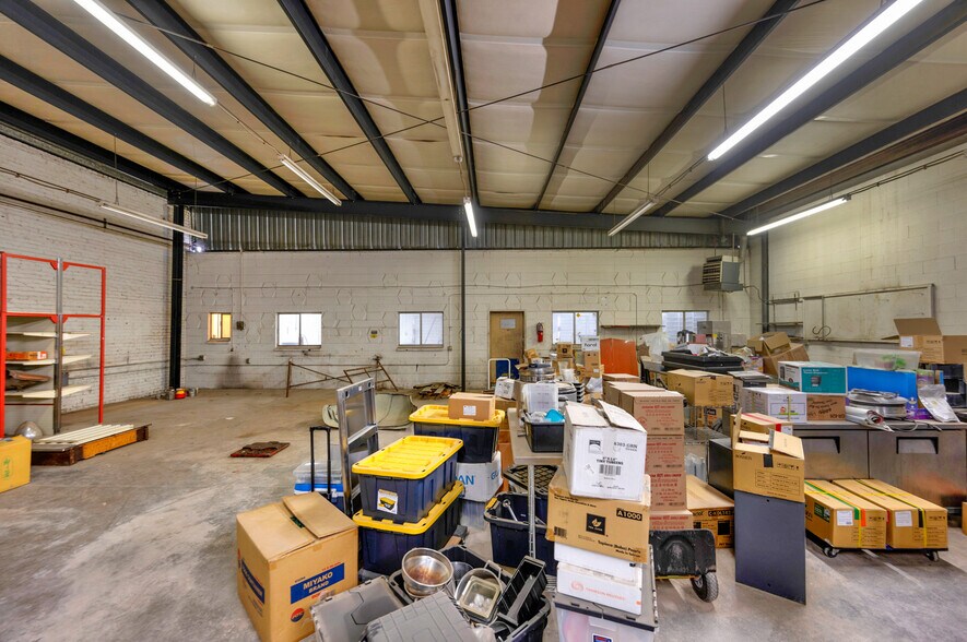 More Photos Of 201 E St, Lemoore Auto Repair For Sale