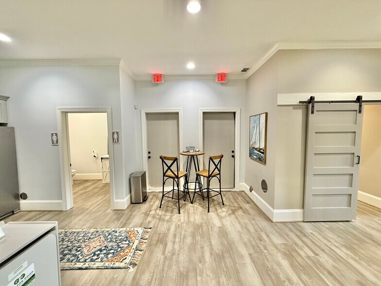 More Photos Of 204 Griffin Park Dr, Birmingham Office For Sale