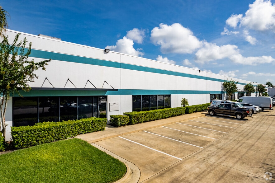 More Photos Of 7101 Presidents Dr, Orlando Unknown For Lease
