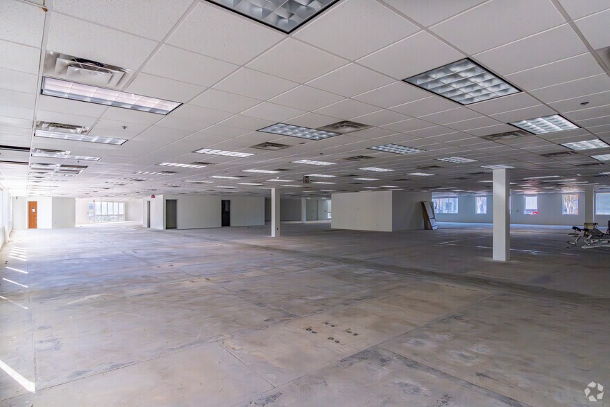 More Photos Of 20401 N 29th Ave, Phoenix Medical For Lease