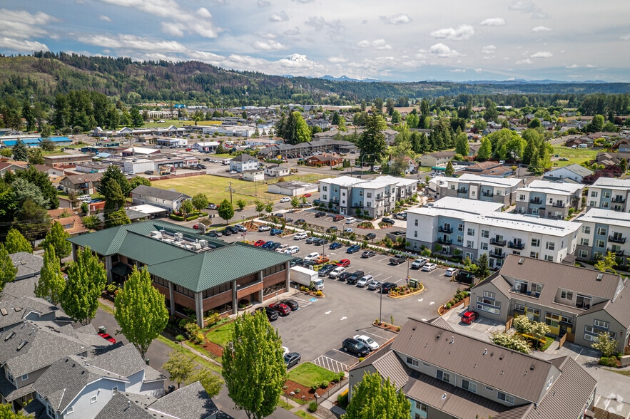 More Photos Of 5814 Graham Ave, Sumner Office For Lease