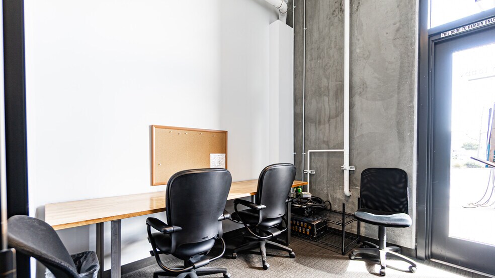 More Photos Of 701-723 N Douglas St, El Segundo Loft Creative Space For Lease