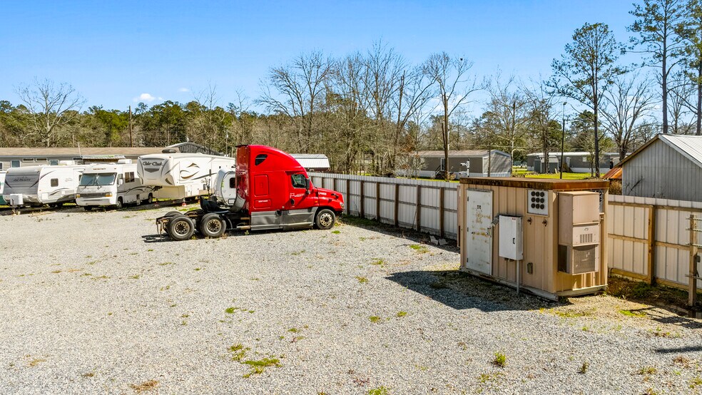 More Photos Of 15507 Hoffman rd, Ponchatoula Parking Lot For Sale