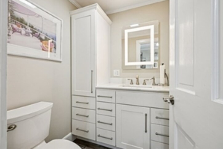 More Photos Of 327 Central St, Saugus Office For Sale