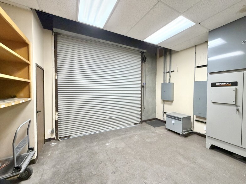 More Photos Of 16702-16800 Valley View Ave, La Mirada Research And Development For Lease
