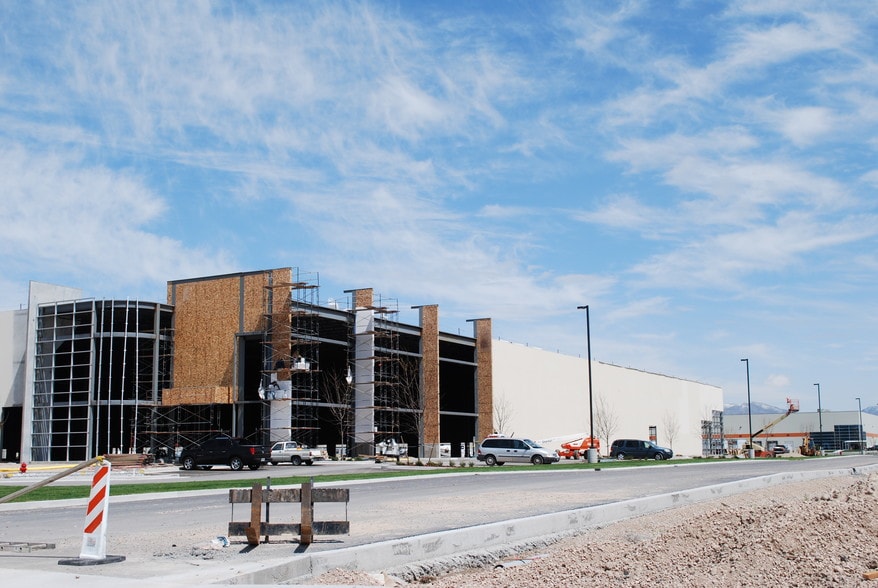 More Photos Of 1475 S 5070 W, Salt Lake City Warehouse For Lease