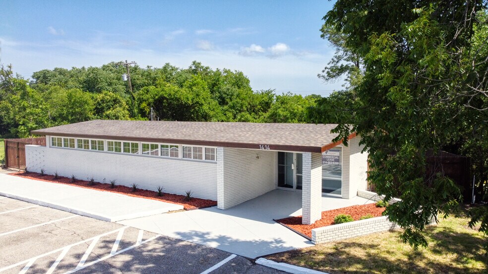 More Photos Of 1414 Forest Ln, Garland Office For Lease