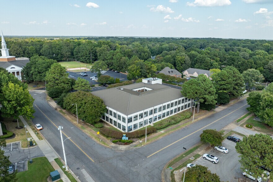 More Photos Of 775 Ridge Lake Blvd, Memphis Unknown For Lease
