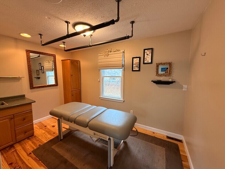 More Photos Of 35 Route 134, South Dennis Office For Sale