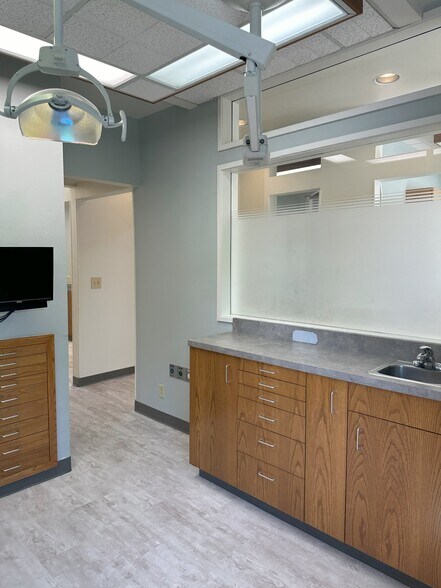 More Photos Of 3628 Meridian St, Bellingham Medical For Sale