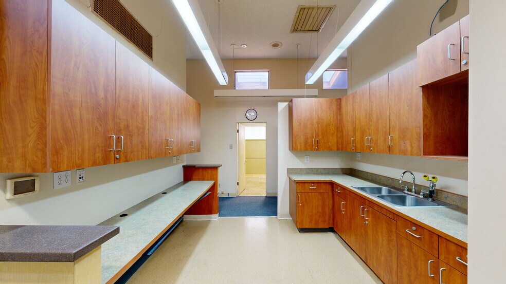 More Photos Of 13350 Big Basin Way, Boulder Creek Medical For Lease