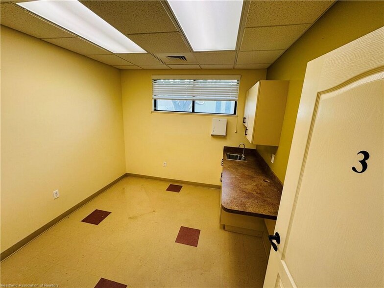 More Photos Of 2237 US Highway 27 S, Sebring Medical For Lease