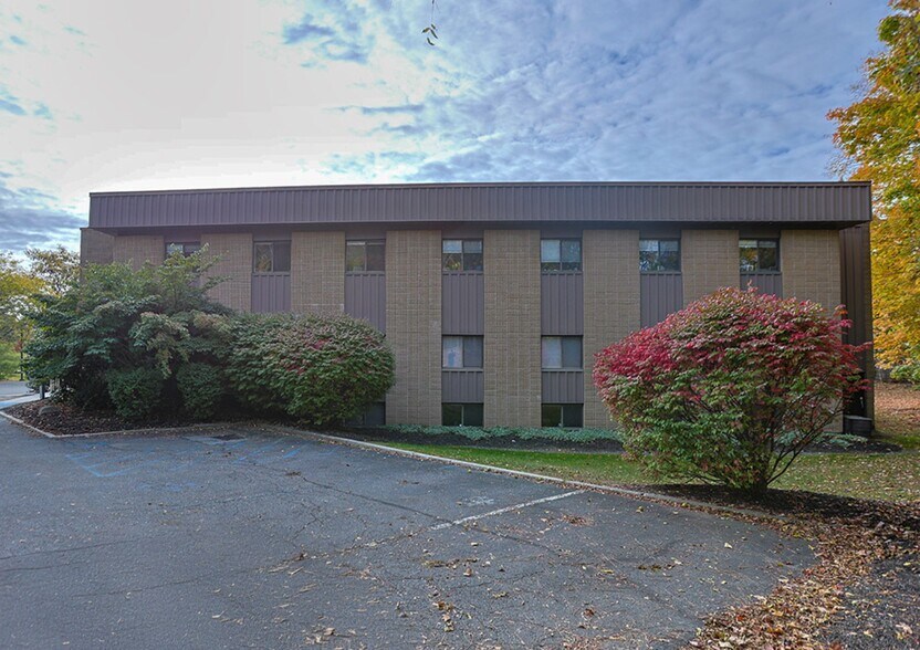 More Photos Of 633 Rt-211, Middletown Office For Sale