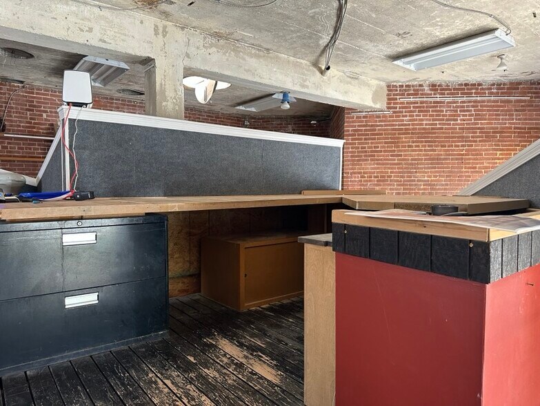 More Photos Of 2927 Paseo Dr, Oklahoma City Office For Lease