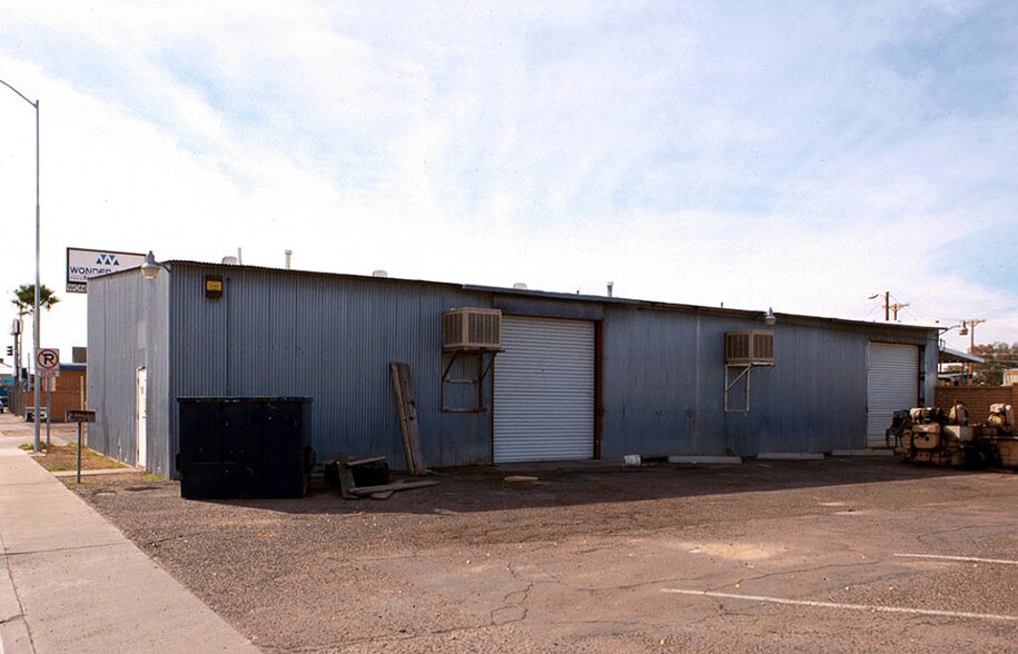 More Photos Of 1134 S Center St, Mesa Warehouse For Lease