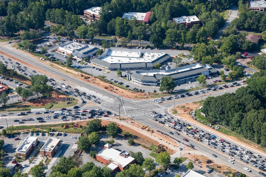 More Photos Of 310-380 Commerce Dr, Peachtree City Unknown For Lease