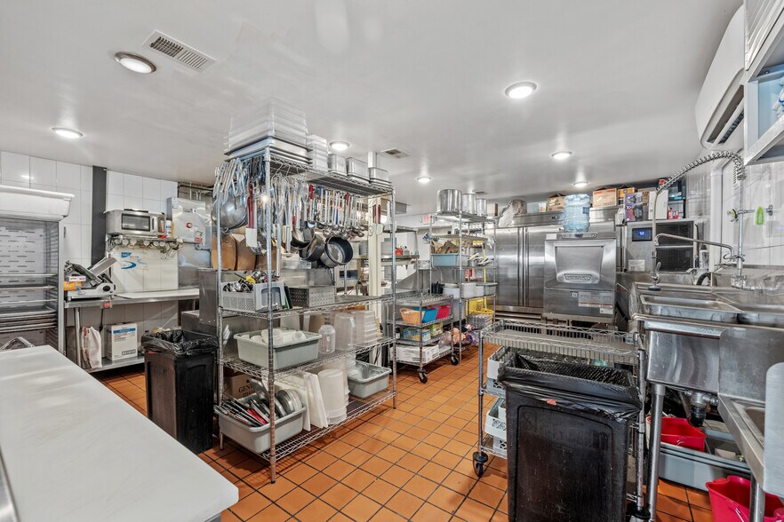 More Photos Of 515 W 5th St, Pine Bluffs Restaurant For Sale
